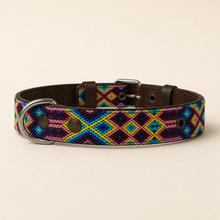 Afbeelding in Gallery-weergave laden, Handgeweven leren hondenhalsband Solana maat M in blauw, turquoise, roze en geel van Bohemi Dogs